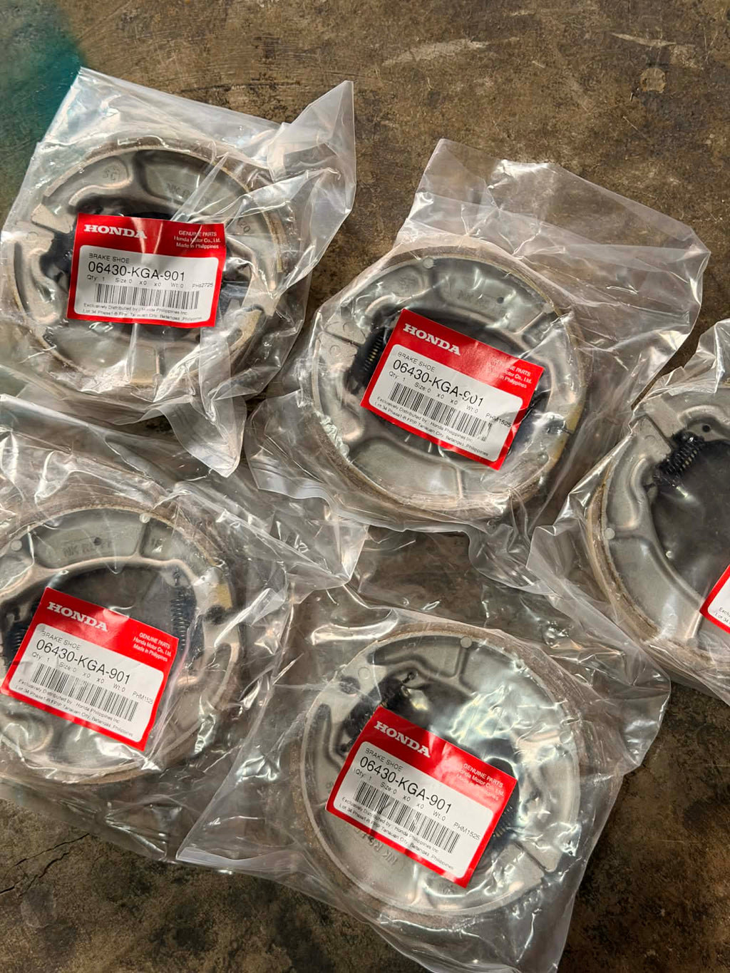 HONDA ORIGINAL GENUINE BRAKE SHOE FOR CLICK AND BEAT F.I