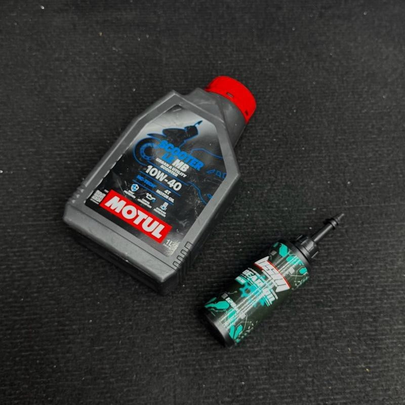 MOTUL ENGINE OIL FULLY SYNTHETIC FOR ALL TYPES OF SCOOTER